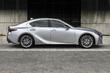 Bewertung der aktualisierten Limousine Lexus IS Foto 2