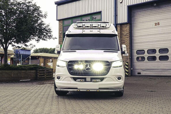 Merkmale des Mercedes Sprinter Tunings: nützliches Zubehör