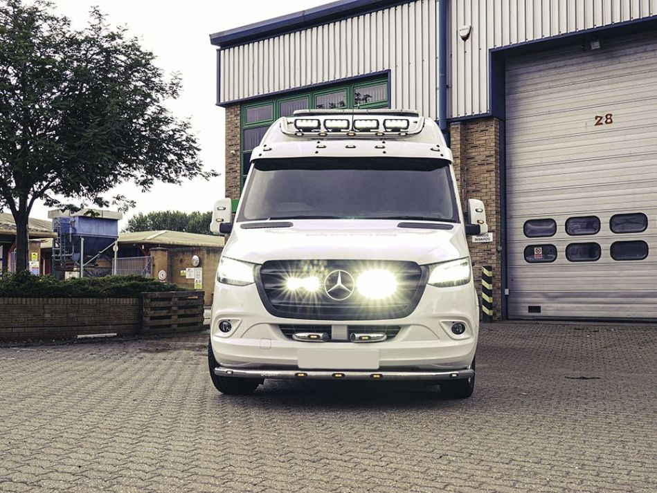 Merkmale des Mercedes Sprinter Tunings: nützliches Zubehör