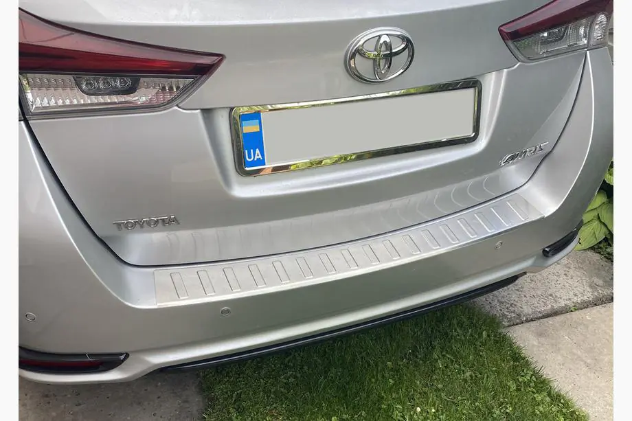 Toyota Auris 2012-2018 Heckstoßstangenabdeckung Carmos (SW) Edelstahl Foto 5