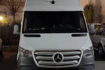 Mercedes Sprinter W907/W910 2018- Frontscheibenblende am Rahmen (Weiß, 5mm) Foto 4