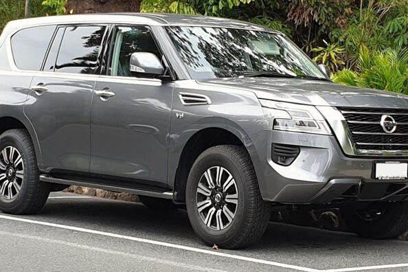 Nissan Patrol Y62: Bewertung des legendären SUV der VI-Generation