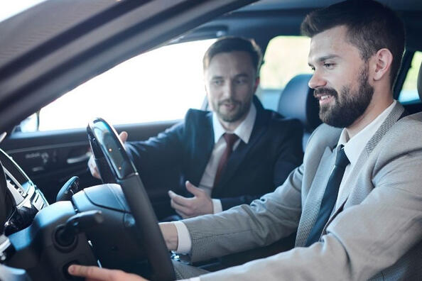 Warum ist es wichtig, vor dem Autokauf eine Probefahrt durchzuführen?