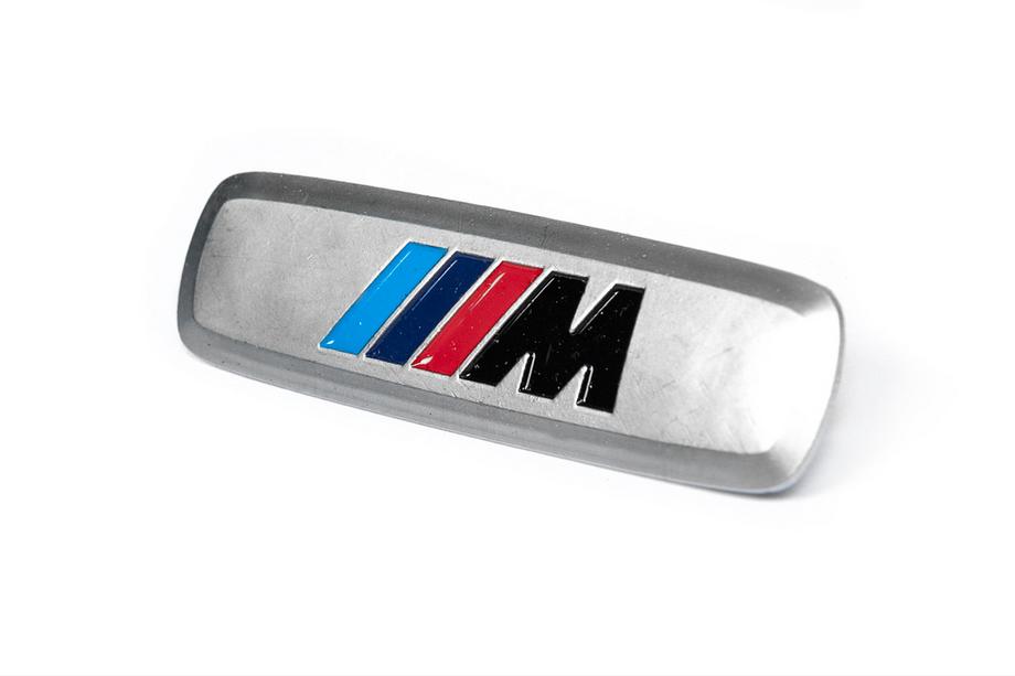 BMW Aluminium-Emblem für Automatten (1 Stk., M Series) Foto 2
