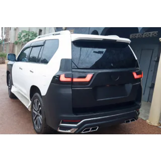 Facelift Bodykit auf LC 300 Foto 3
