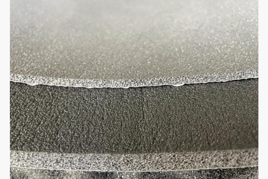 Schall- und Wärmedämmung ULTIMATE ACCENT 8 mm mit wasserfestem Kleber, Platte (0,5m x 0,75m) Image