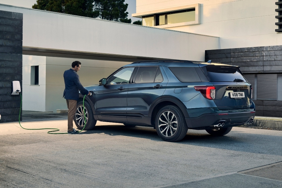 Ford Explorer Hybrid: ein wirtschaftlicher Kompromiss in der Welt der großen Crossover