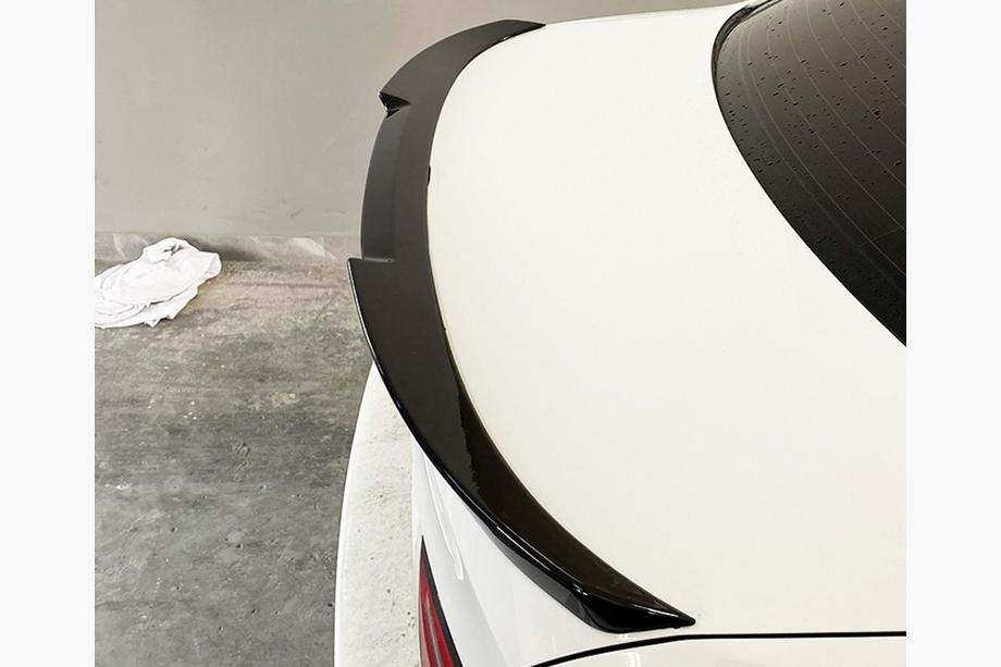 BMW 3 Series E90/E91 2005-2011 Heckspoiler M4-Style (für E90, grundiert zum Lackieren) Foto 12
