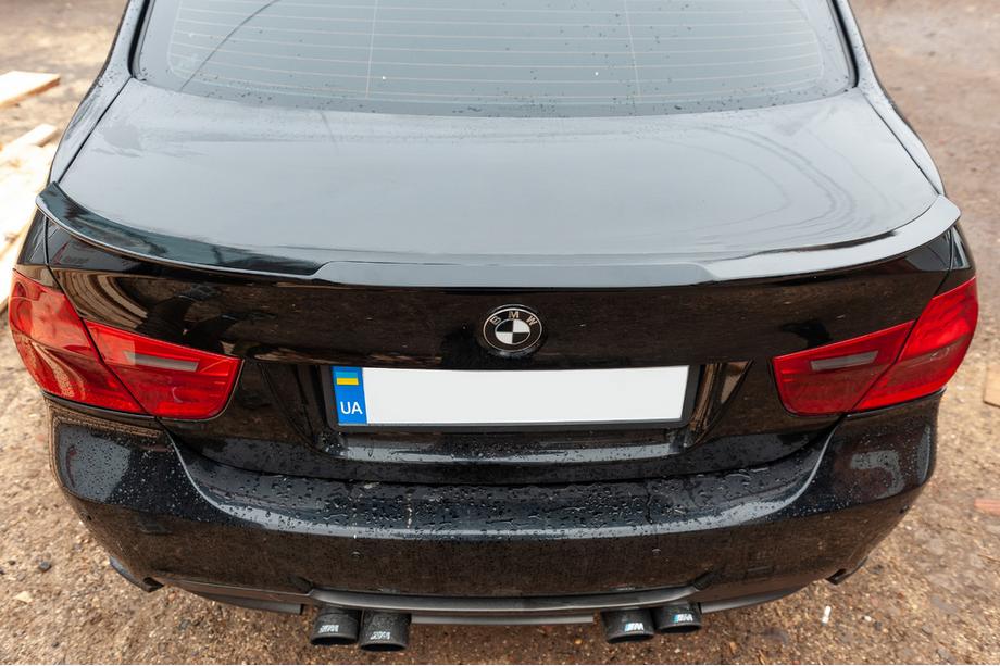 BMW 3 Series E90/E91 2005-2011 Heckspoiler M4-Style (für E90, grundiert zum Lackieren) Foto 6