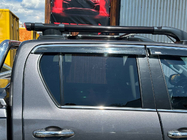 Toyota Hilux 2015- Dachreling Shark mit Querträger Farbe Grau Foto 7