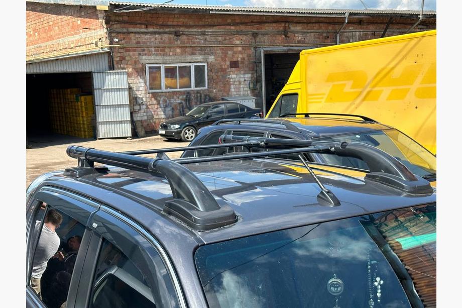 Toyota Hilux 2015- Dachreling Shark mit Querträger Farbe Grau Image