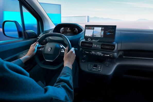Testbericht zum aktualisierten Elektrotransporter Peugeot e-Partner 2024 Foto 5