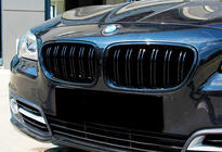 BMW 5 Series F10/F11 2010–2016 Nieren M-Look (Schwarz Glanz) Foto 1