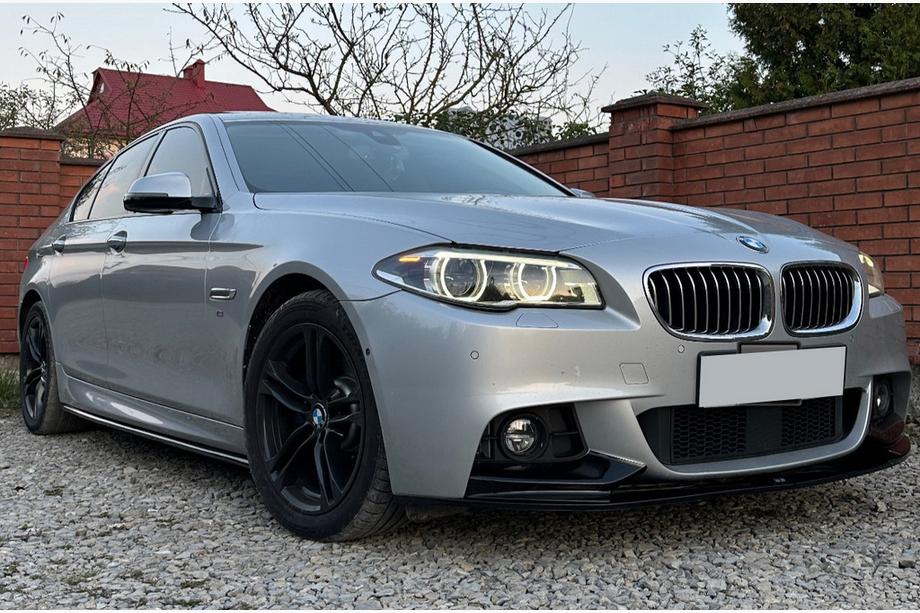 BMW 5 Series F10/F11 2010–2016 Schwellerverkleidungen DPT V-1 (für M-Sport/M5 Schweller, Schwarz Glanz) Image