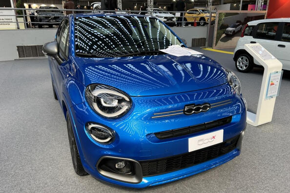 Rezension der neu gestalteten Version des Fiat 500X Crossover Foto 2