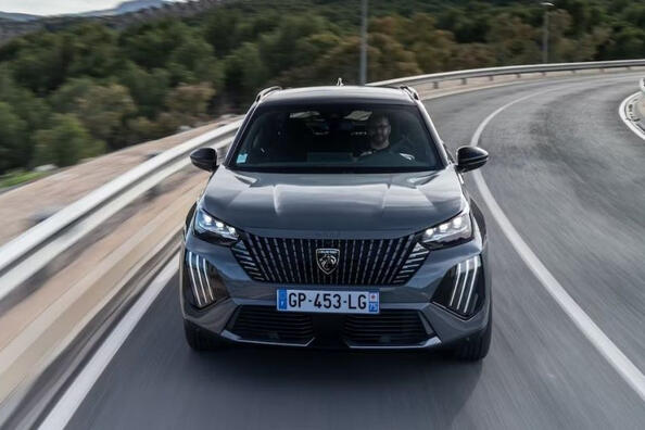 Facelift Peugeot 2008 zweite Generation 2023