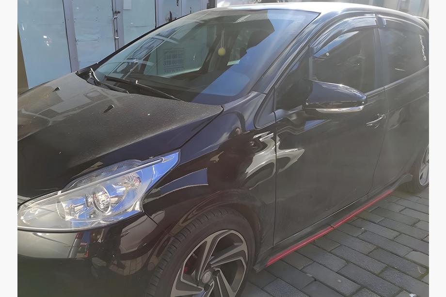 Peugeot 208 2012-2019 Spiegelabdeckungen BMW-Style (2 Stk) Image