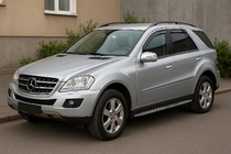 Mercedes ML W164 2005-2011 Windabweiser zum Einstecken (4 Stk, Esa) Foto 1