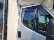 Iveco Daily 2014- Einschub-Windabweiser (halbtransparent, 2 Stk., Cagatay) Foto 3