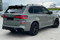 BMW X5 E70 2007-2013 Facelift Paket auf X5M F95 2024 Foto 26
