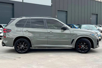 BMW X5 E70 2007-2013 Facelift Paket auf X5M F95 2024 Foto 28