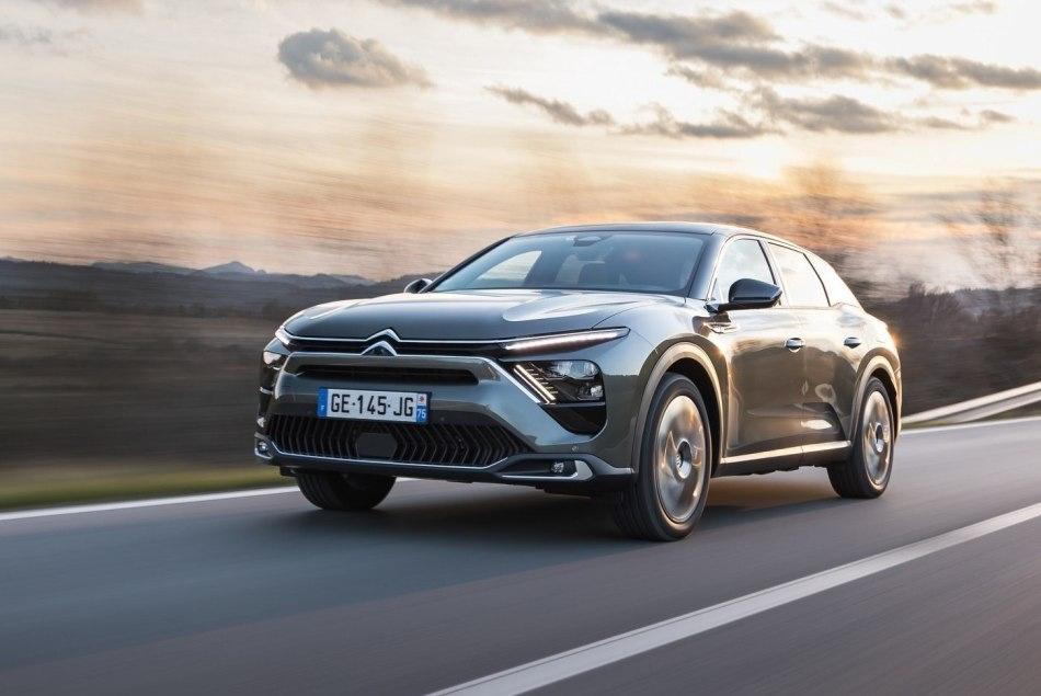 Testbericht zum Citroen C5 X: ein neuer Blick auf Komfort und Design