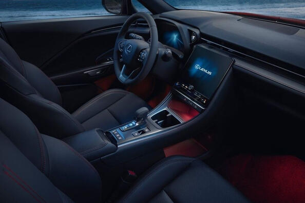 Testbericht zum Lexus LBX: eleganter und technologischer Kompakt-Crossover Foto 6