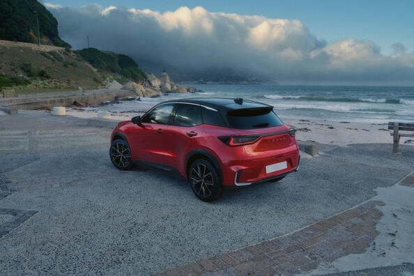 Testbericht zum Lexus LBX: eleganter und technologischer Kompakt-Crossover Foto 2