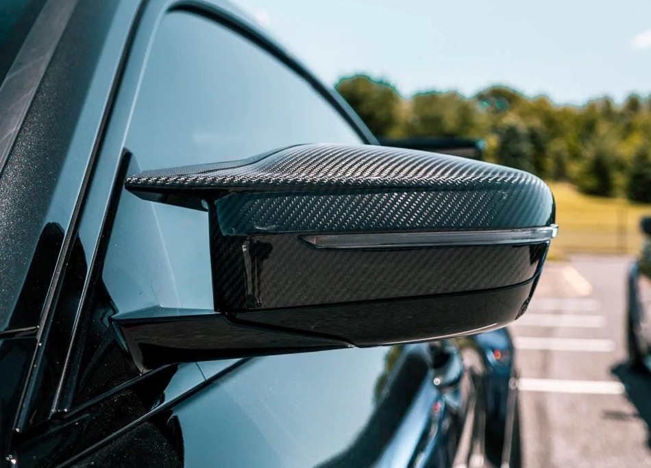 Spiegeltuning: stilvolle und funktionale Lösungen für das Auto
