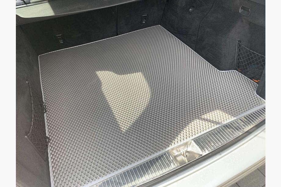Mercedes E-class W212 2009-2016 EVA Kofferraummatte (SW, Schwarz) Image