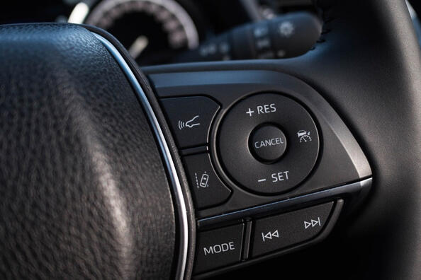 Vor- und Nachteile des Tempomaten im Auto