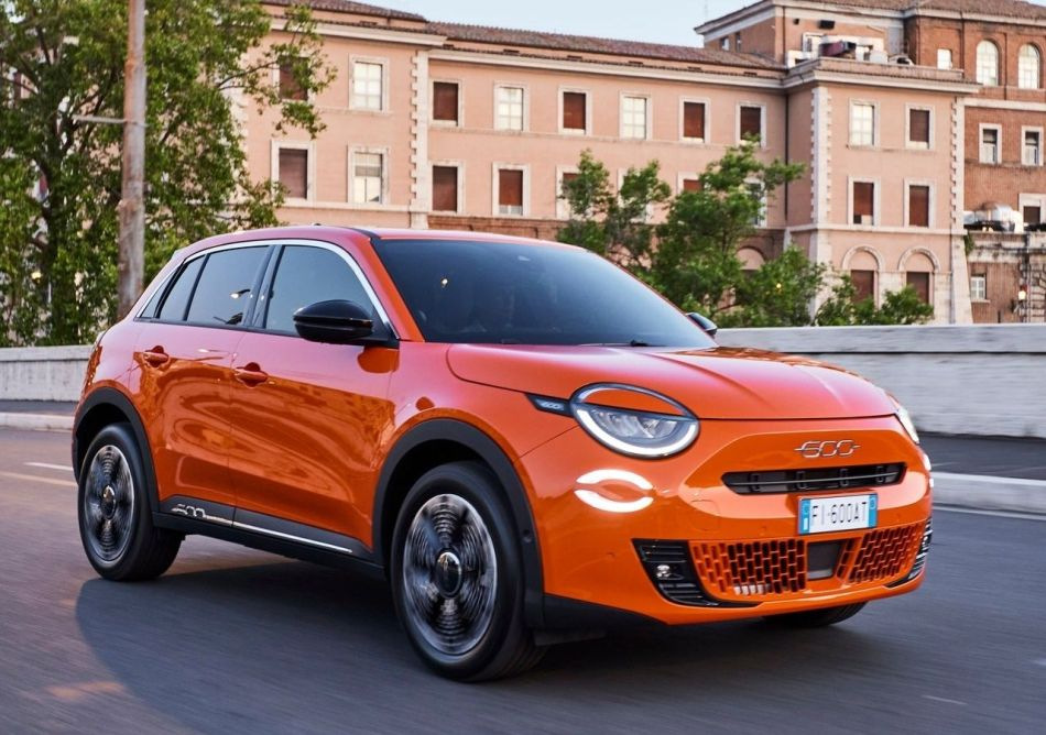 Testbericht zum Fiat 600e: Kompaktes Elektroauto mit italienischem Charme