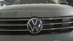 Volkswagen Jetta 2011-2018 Front Emblem Foto 2