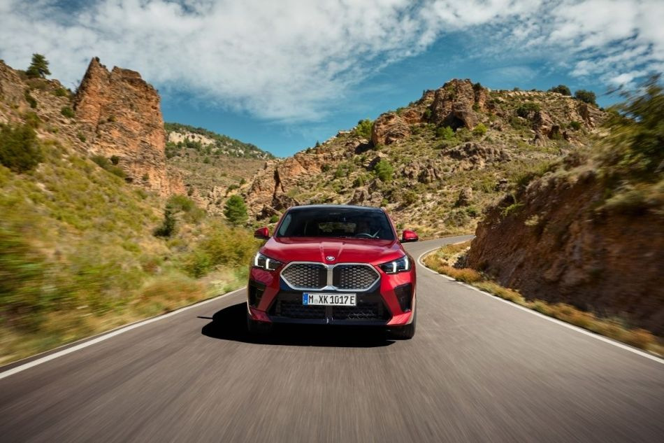 Testbericht zum elektrischen Kompakt-Crossover BMW iX2