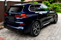 BMW X5 G05 2019–2026 Facelift Kit auf X5 M60i Foto 12