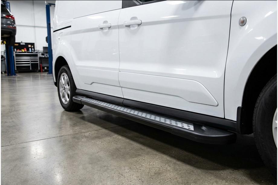 Ford Connect 2021- Seitenschweller Vision New Black (2 Stk., Aluminium) Maxi Basis Image