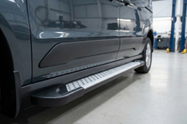 Ford Connect 2021- Trittbretter Allmond Grey (2 Stk., Aluminium) Foto 2
