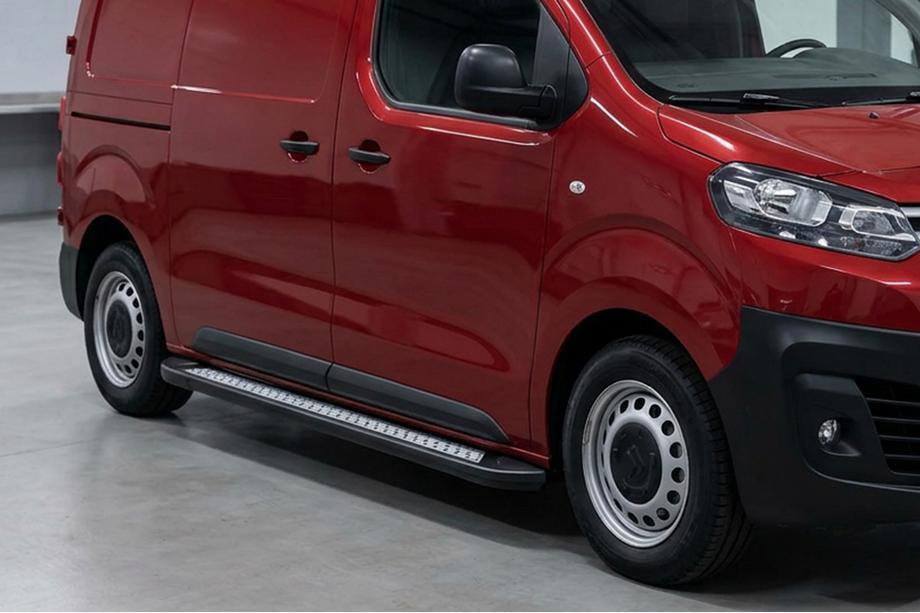 Opel Zafira Life 2019- Seitenschweller Vision New Black (2 Stk., Aluminium) M - Mittlerer Radstand Image