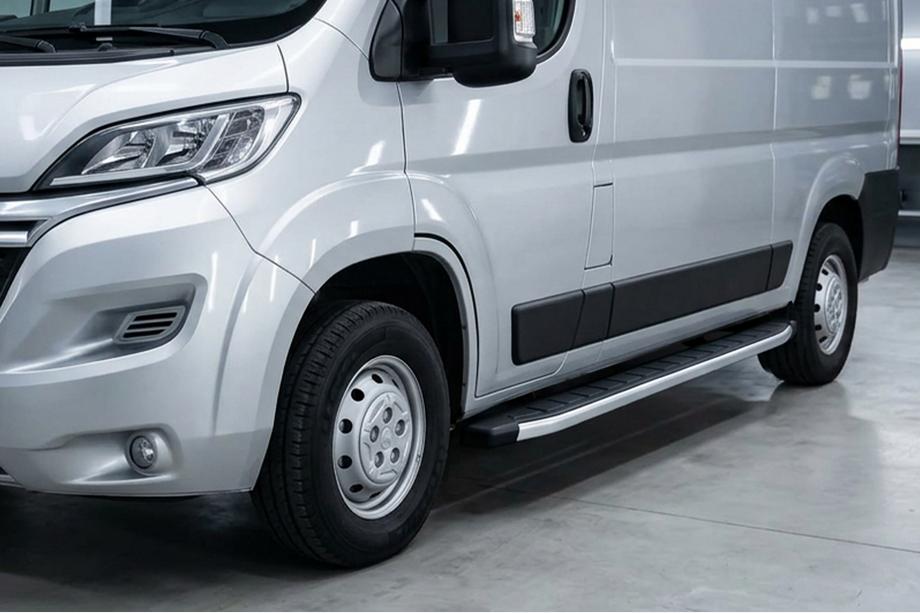 Opel Movano 2021- Seitenschweller Fullmond (2 Stk, Alu) Mittlerer Radstand Image