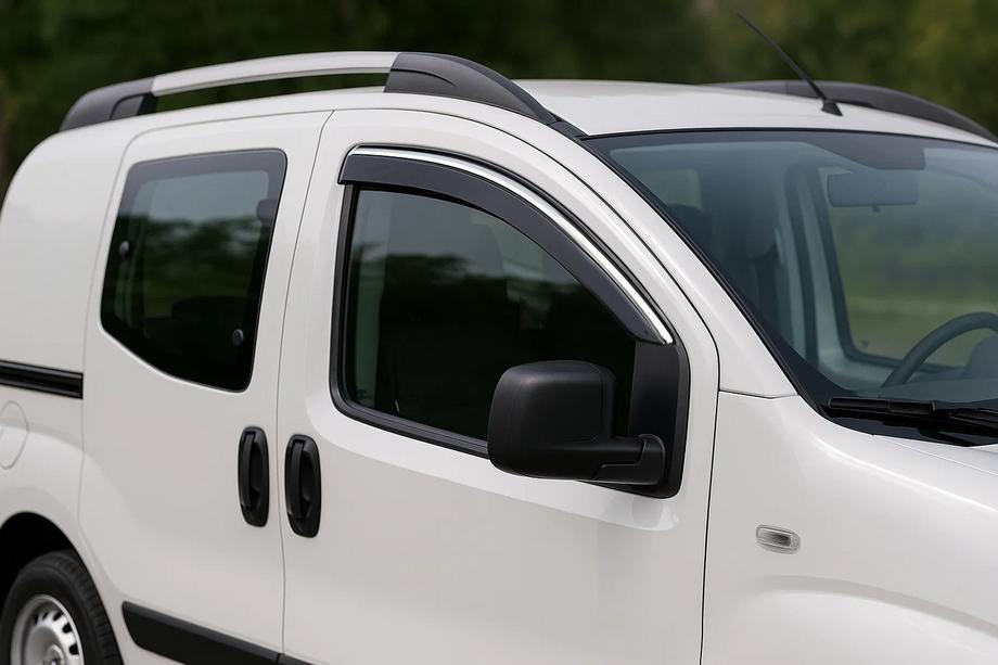 Fiat Fiorino/Qubo 2008-2024 Windabweiser mit Chromleiste Niken Luxury (2 Stk) Image