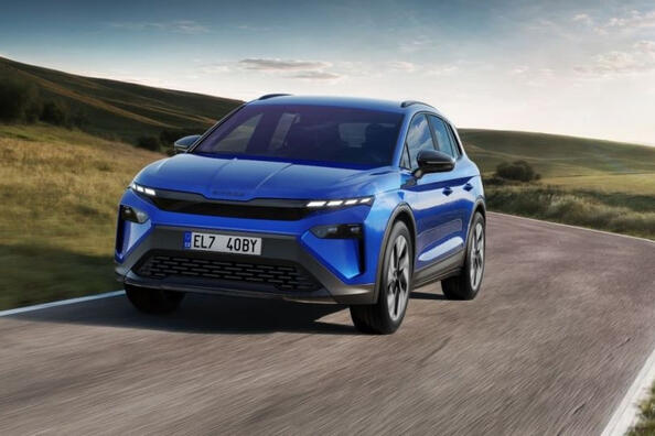 Bewertung von Skoda Elroq: der neue kompakte Elektro-Crossover der tschechischen Marke