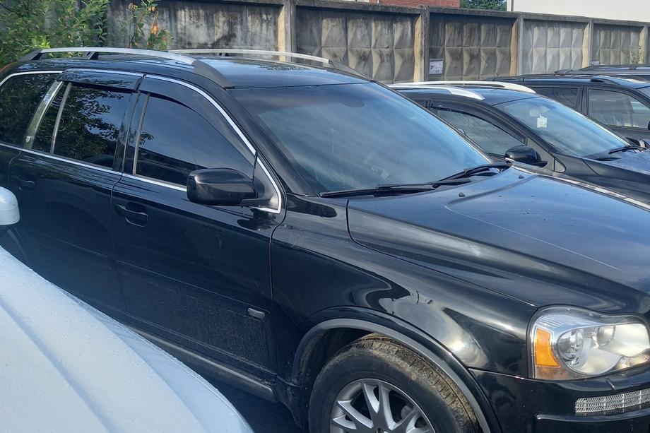 Volvo XC90 2002-2014 Windabweiser mit Chromleiste Niken Luxury (4 Stk) Image