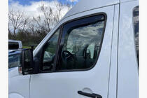 Volkswagen Crafter 2006-2016 Windabweiser zum Einstecken (2 Stk., HEKO) Foto 1