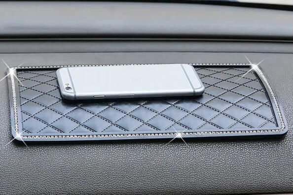Vorteile von Antirutschmatten im Auto