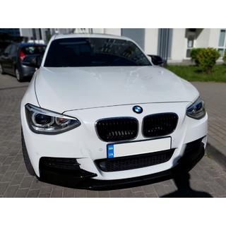 Frontlippe DPT V-1 (für M Performance, Schwarz Glanz, 2 Stück) BMW 1 Series F20/F21 2011-2019 Foto 4