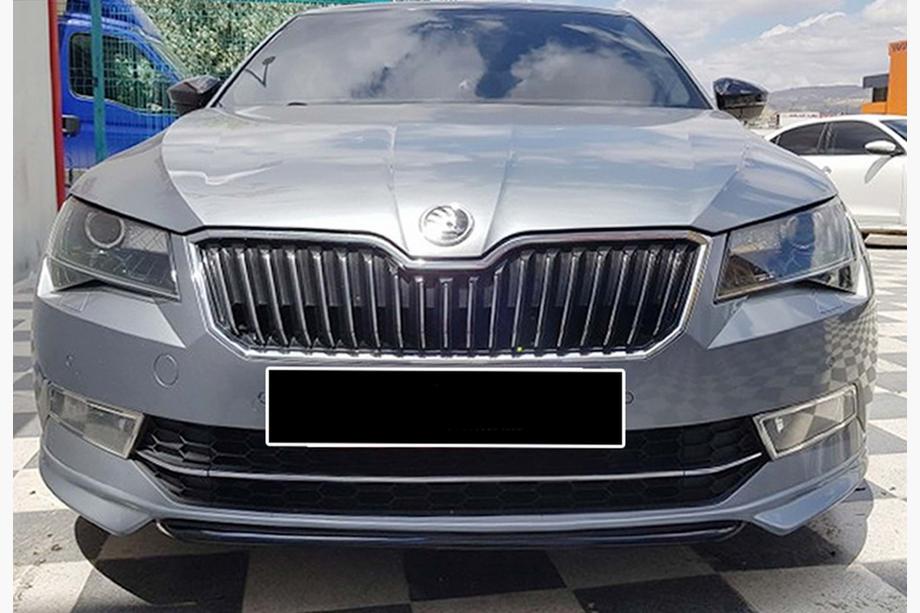 Skoda Superb 2015-2024 Frontlippe DPT V-1 (2015-2020, Schwarz Glanz) Foto 3