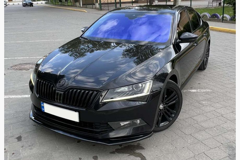 Skoda Superb 2015-2024 Frontlippe DPT V-2 (2015-2020, Schwarz Glanz) Foto 15