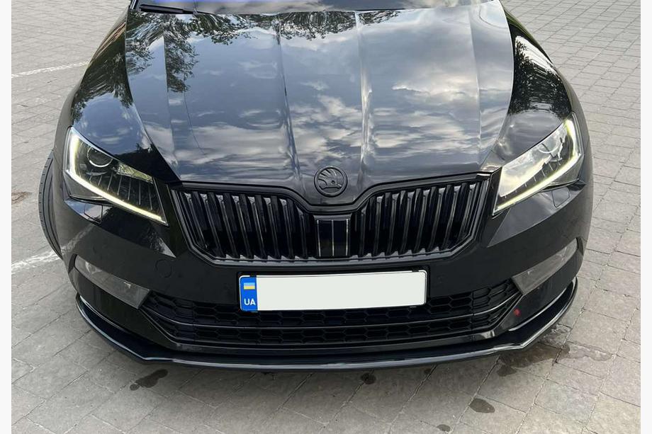 Skoda Superb 2015-2024 Frontlippe DPT V-2 (2015-2020, Schwarz Glanz) Foto 16