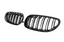 BMW 5 Series E60/E61 2003-2010 Nieren M-Look (Schwarz Glanz) Foto 4