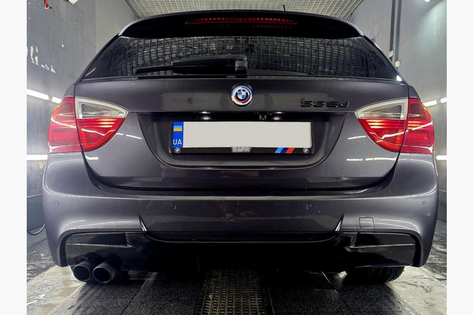 BMW 3 Series E90/E91 2005-2011 Heckdiffusor DPT V-5 (für E90 M-Sport, Schwarz Glanz) Foto 4